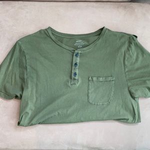 Green old navy shirt